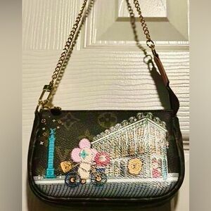 LV monogram mini Pochette fashion bag + dust bag